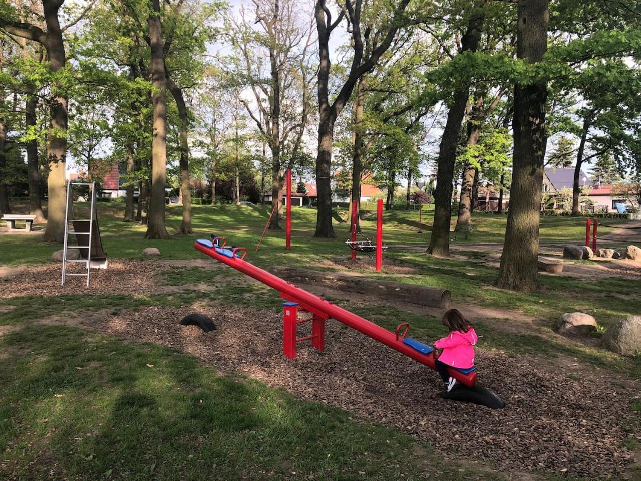 Ferienwohnung Am Park ライプツィヒ エクステリア 写真